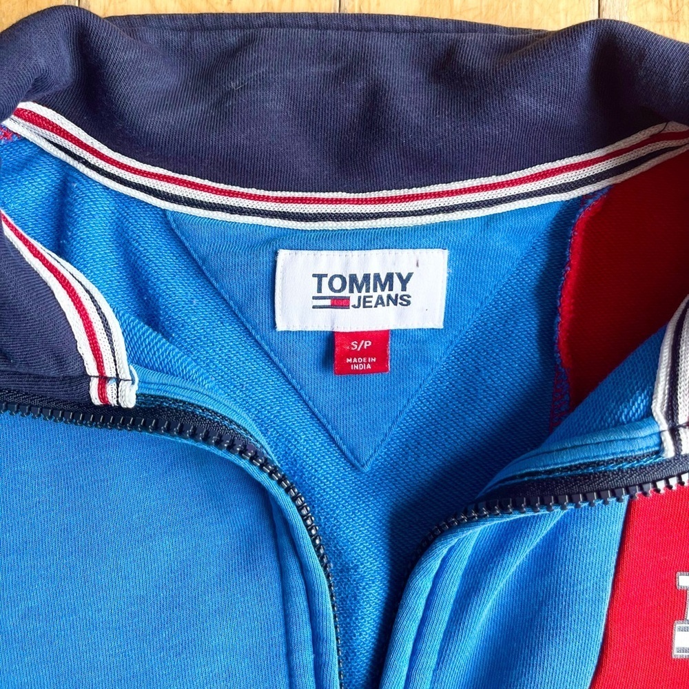 Tommy Hilfiger Colorblock Vintage Style Loose Quarter-Zip Sweatshirt Size Small - Picture 4 of 6